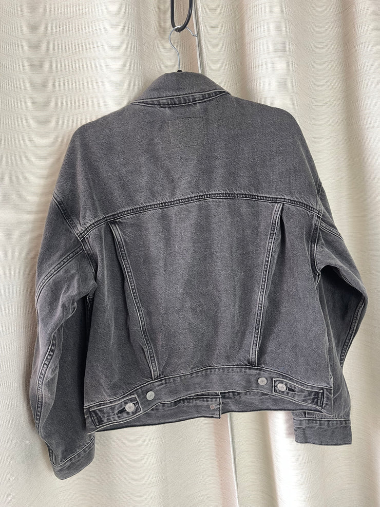 Levi’s denim jacket - Small
