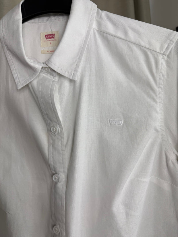 Levi's classic shirt - size small