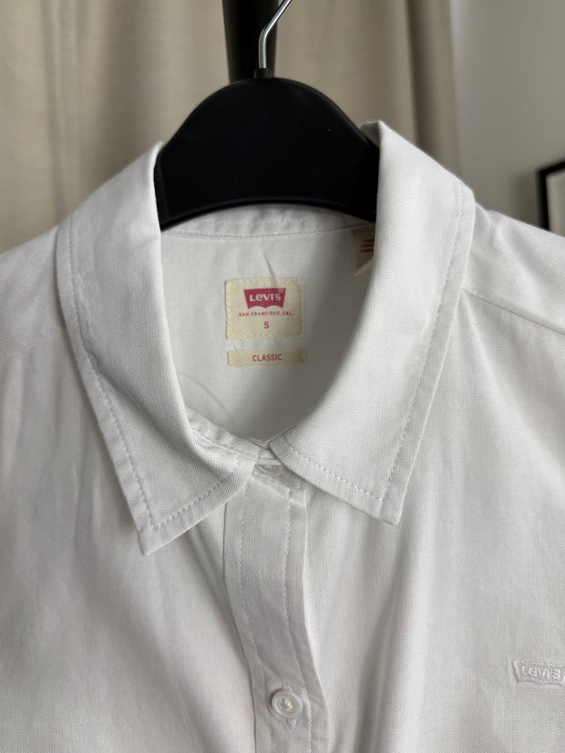 Levi's classic shirt - size small